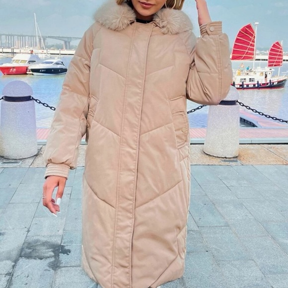 Hooded Puffer Jacket - Picture 5 of 7